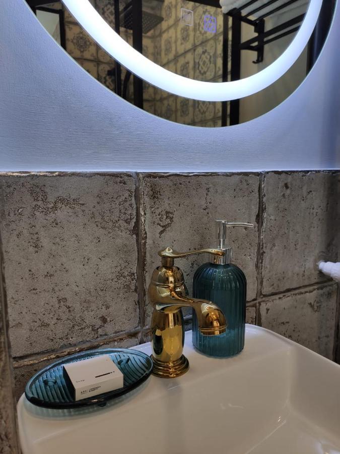 Qin Boutique Hotel Tbilisi Ngoại thất bức ảnh